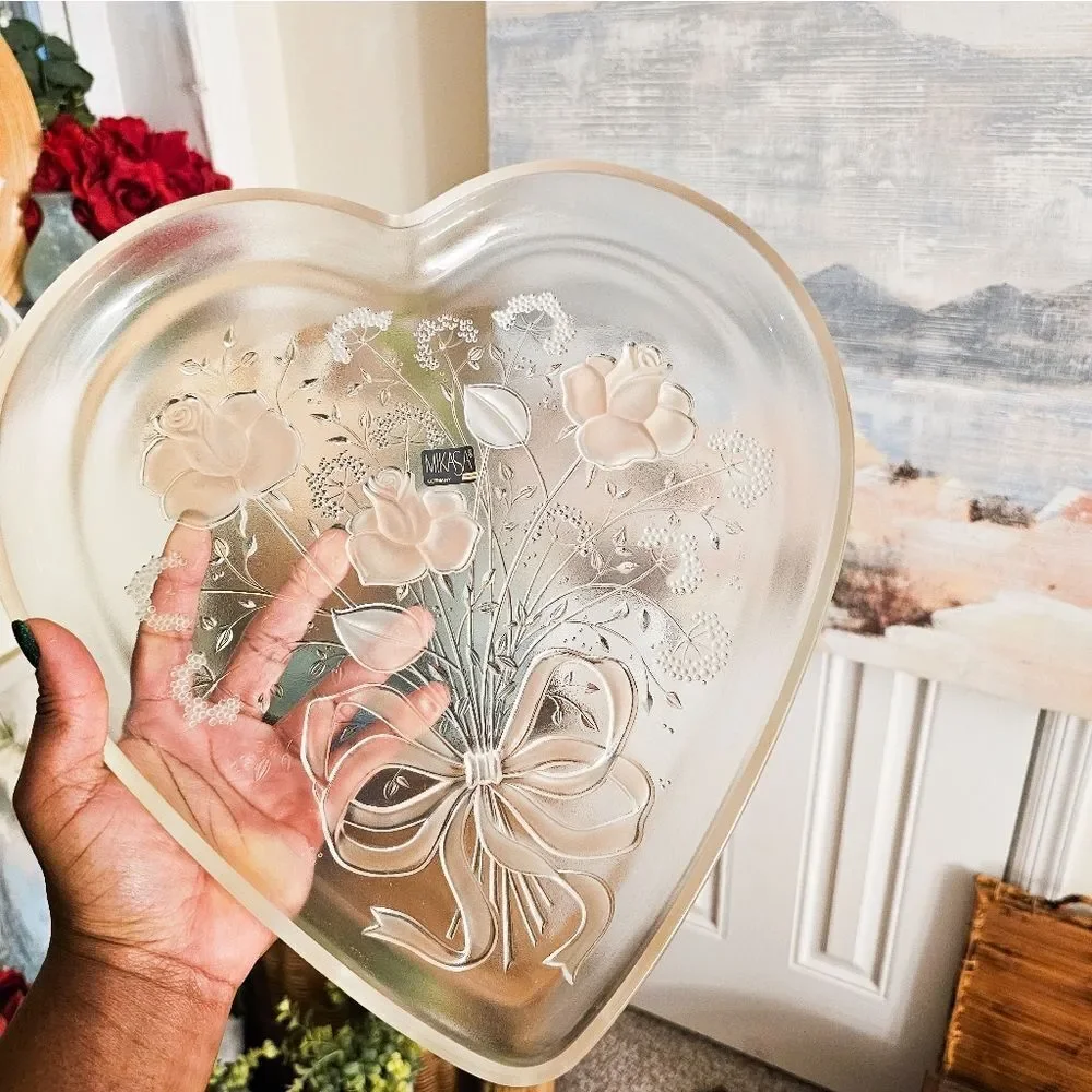 Mikasa Heart-Shaped Frosted Glass Serving Platter in Clear and Cream